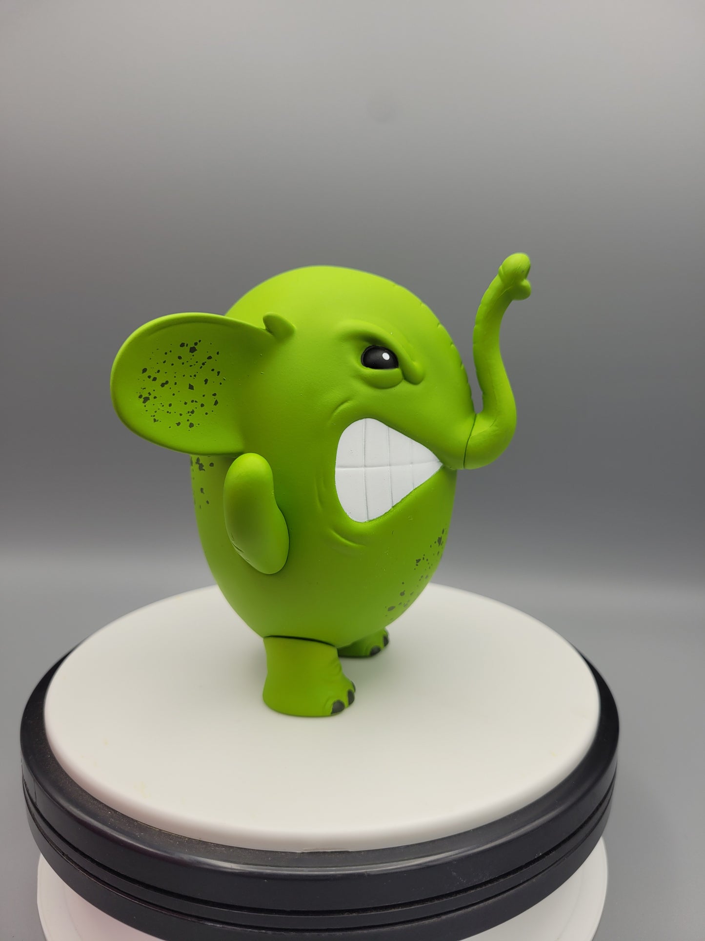 Charlie the Angry Elephant (Green) by Angelonce